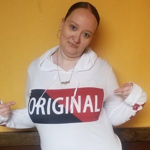 Meet your Posher, Valentina